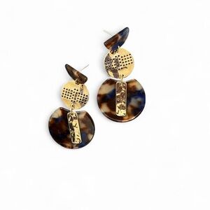 Serena Multicolor Dangle Earrings with Gold Detail Special Events Feminine